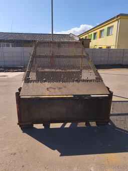 kastrovací nástavba Avia - 2