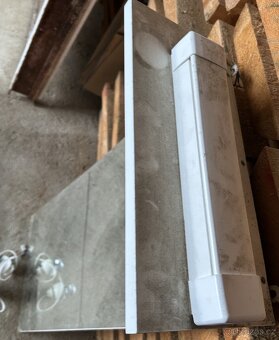 Nástěnné zrcadlo - 2