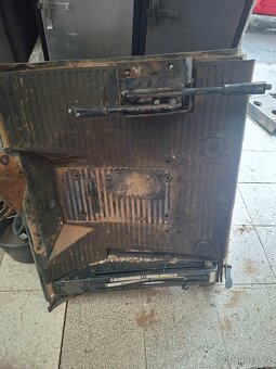Zetor podla pod sedačku - 2