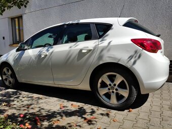 Opel Astra J 1.7 CDTi - 2