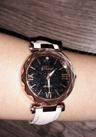 Dámské náramkové hodinky růžové třpytivé nové Quartz - 2