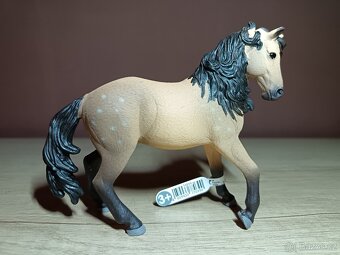 SCHLEICH Koně SBĚRATELSKÉ FIGURKY 2 - 2