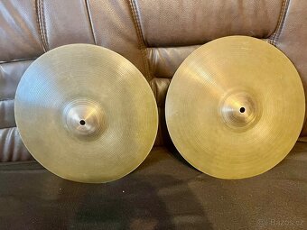 A.Zildjian hi hat 14" - 2