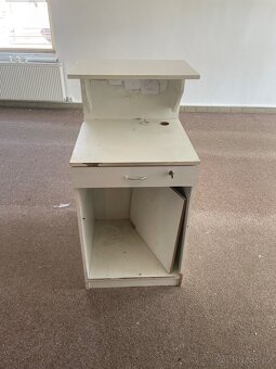 prodejní pult pro kasu a PC - 2