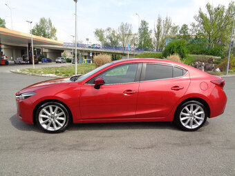 MAZDA 3 2.0 REVOLUTION ,KOUPENO ČR,1.MAJITEL,SERVISKA - 2