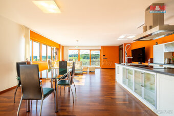 Prodej rodinného domu, 192 m², Dobřejovice - 2