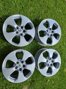 Originální alu kola Toyota RAV4 r17 5x114,3 - 2