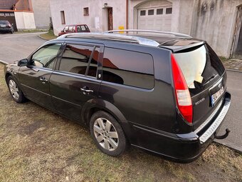 Ford Mondeo 2.0i - čist popisek - 2
