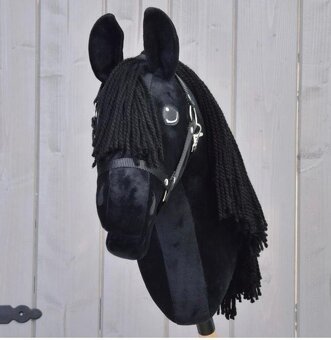 Hobby horse "Maximus" cerny zn. LarDen - 2