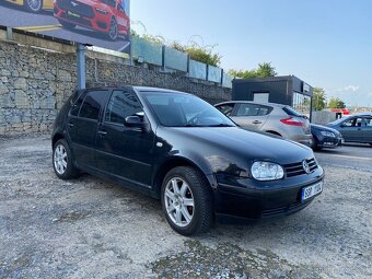VW Golf 4, 1.4i 55 kW, r.v. 2001, manuál - 2