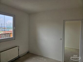 Pronájem komerečních prostor ul. Na hřebenech II. - 2