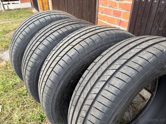 Nové KUMHO ECSTA PS71 SUV 215/65/R17 - 2