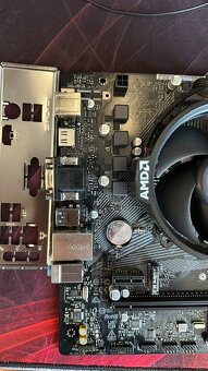 Asrock A520M-HVS + Ryzen 5 3600 (6C/12T) - 2