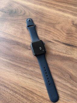 Apple Watch 6 (GPS) 44mm černé - 2