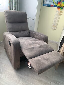 Křeslo s relaxační funkci š: 72cm h: 100cm v: 95cm - 2