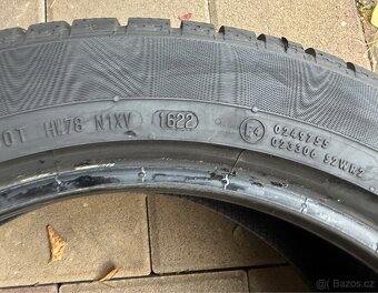 Zimní pneu 225/50r18 - 2