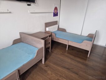 Dětské rostoucí postele a stolek s židličkami - 2