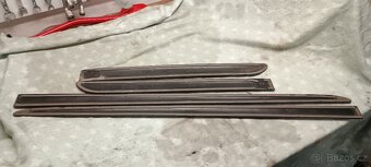 Dveřní lišty Toyota Avensis 2010 - 2