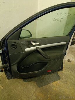 Škoda Octavia 2 pravé přední dveře modrá - 2