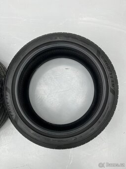 Letní pneu 245/40 r18 - 2