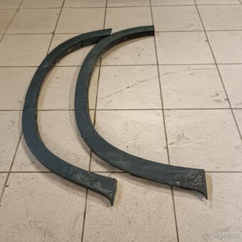 BMW E70 X5 úzké lemy blatníků - 2