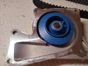 Vodňí čerpadlo, chlazeňí motoru. SKF VKPC 86419 - 2