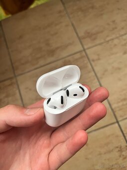 Apple AirPods 4 - 2