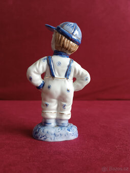 Figurka porcelán chlapec - 2