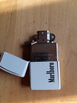 Zippo zapalovač - 2