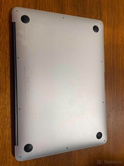 Apple MacBook Air 13" (Early 2015) | Intel Core i5 | 4 GB - 2