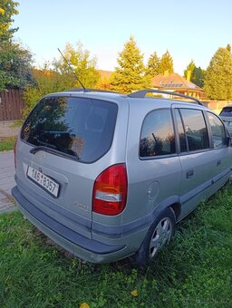 Zafira na náhradní díly - 2