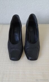 Černé kožené italské boty na podpatku Gaia - 2