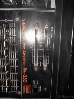 Mixážní pult zesilovač Roland PA-250 - 2
