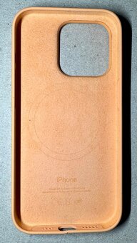 5 krytů na iPhone 15 Pro – Apple, Karl Lagerfeld, Epico,UNIQ - 2