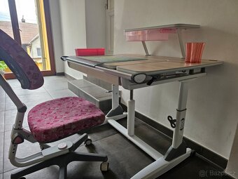 Rostoucí stůl a židle Junior II buk - růžová - 2