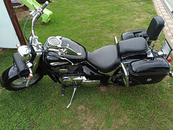 Suzuki Intruder VL 800 Volusia - 2