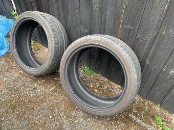Pneu Nokian 225/40 R18 - 2