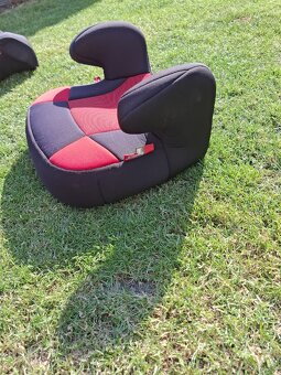 Dětský podsedák do auta - 2