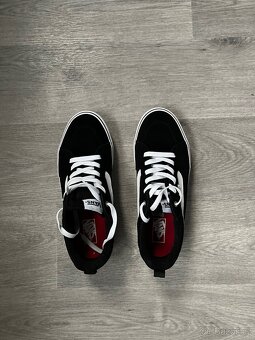 nove boty - 2