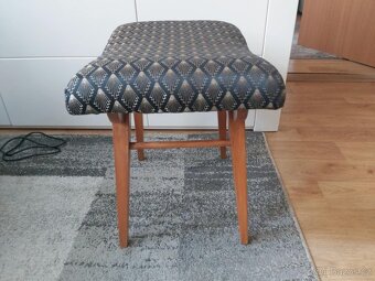Retr taburet Brusel - 2
