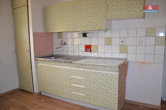 Prodej bytu 1+1, 52 m², Hronov, ul. Husova - 2