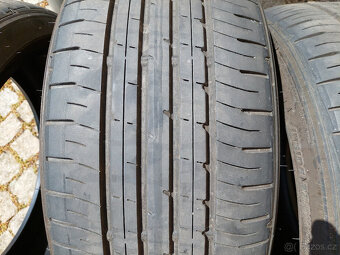 Zánovní FALKEN 225/40 R18 - 2