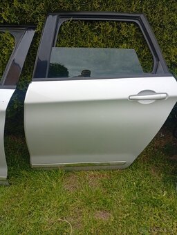CITROEN C5 3, LEVÉ DVEŘE, L.P. A L.Z. STŘÍBRNÉ KOD BARVY EZ - 2
