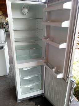 Lednička Liebherr ( mrazák na 3 šuplíky ) - 2