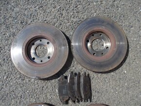 Brzdové kotouče a destičky Peugeot 207 - 2
