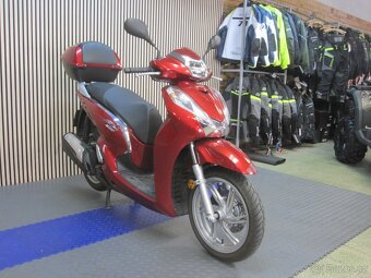 Honda SH 300A - 2