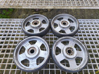 Pojezdové kolo SKF TKI-225 4ks - 2