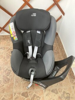 Britax Römer Dualfix M i-size - 2