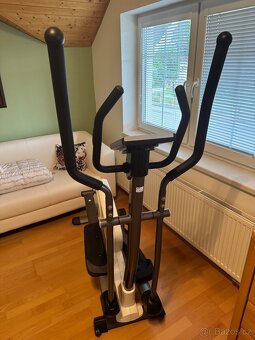 Eliptický trenažér HouseFit MOTIO 70, TOP stav - 2
