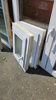 Okno PVC - 430x590 mm - STARŠÍ - 4 KS - 2